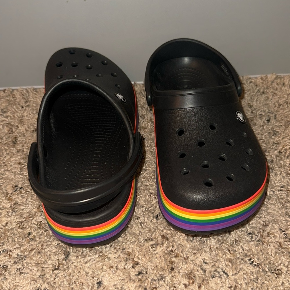 Crocs Pride Rainbow croc clog and size US women’s 8